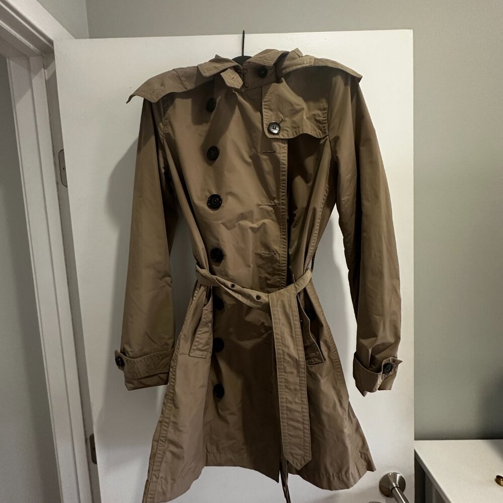 Burberry Brit Raincoat - Picture 6 of 6